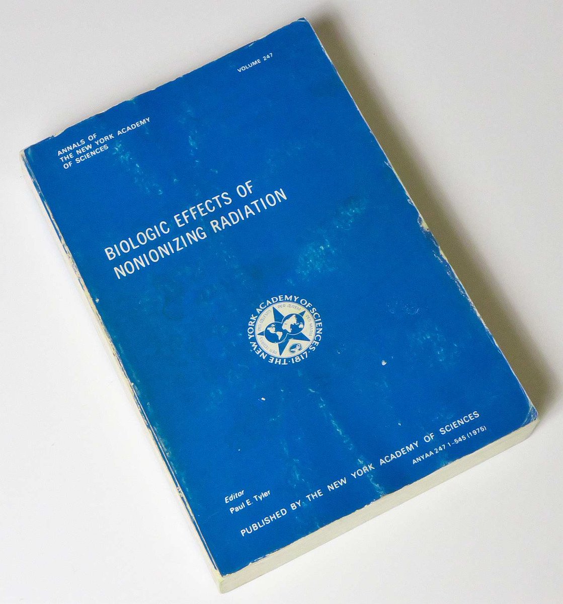 trevmar's tweet photo. @NHScorrupt I have the submission that cost William Bise his career:
https://t.co/irpdBpo0k8

I also have the book of proceedings from the 1975 conference co-sponsored by the FDA (details in photo). I have seen a scanned copy of that, but can't find the link right now https://t.co/jCGNeayvfw