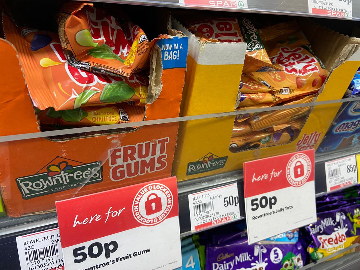 SparLlanrwst's tweet photo. #Spar #Penmaenmawr &amp; #Llanrwst to follow ❤🍫
💥👊💥LOCKED IN VALUE💥👊💥
Confectionery Re-Merchandise with some Locked In Value Pricing 🥰🍫❤🍫🥰 https://t.co/QnvZnM4VrM