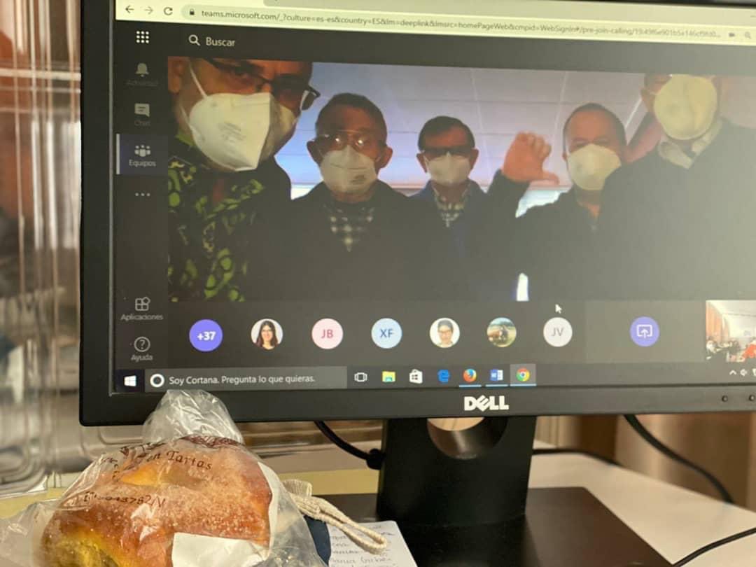 vicent_fd86's tweet photo. Hoy en @maristaalgemesi hemos celebrado la fiesta de San Blas con la tradicional bendición del rollo a través de videoconfèrencia con @MicrosoftTeams de @MicrosoftEduEsp 
D. Joan Carles ha oficiado la bendición.
@MaristasMedit 
#DespertaMaristes
#DespiertaMaristas https://t.co/kacOgQMWA7