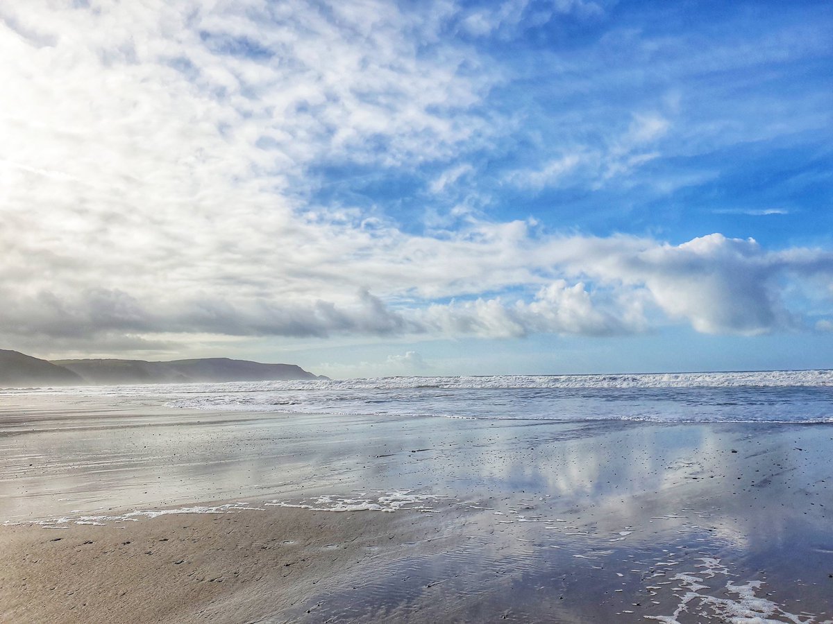 OffshoreGallery's tweet photo. View from the gallery today .... and the Spring sun is really waking up our creativity, how about you? 

#newgallery #artcornwall #openingmay #offshorerestaaurantgallery 
#creativehub #widemouth #bude #northcornwall https://t.co/sps4rC3gZk