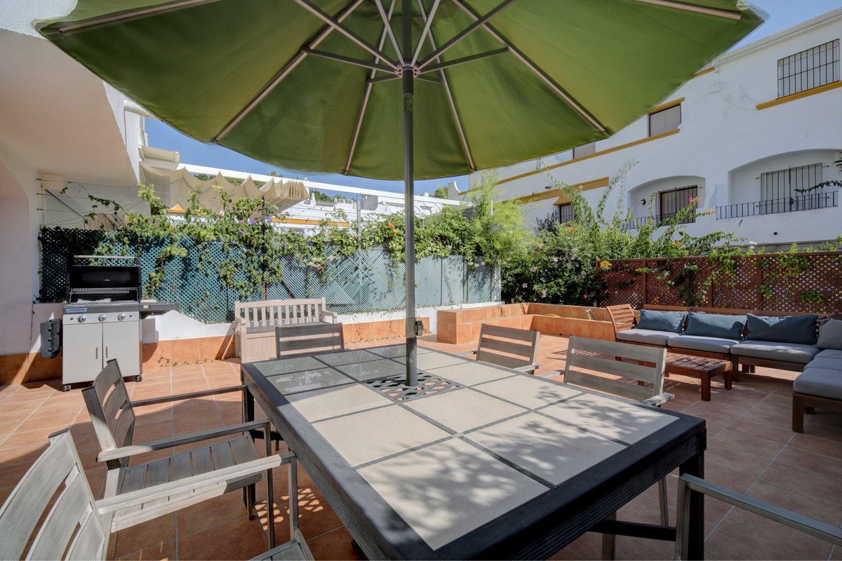 FinestRentals's tweet photo. ⛱HOLIDAY LETTING⛱
🔶Casa Olivo - Marbellamar - Golden Mile🔶
☀️Prices. from 250€/Night
☑️6 Bedrooms, 3 Bathrooms
☑️Capacity: 12 People
☑️Golden Mile Beachside Community
☑️Sea and Mountains Views
☑️Communal Swimming Pool
☑️Walking Distance To All Amenities https://t.co/BI0IQEmLGO