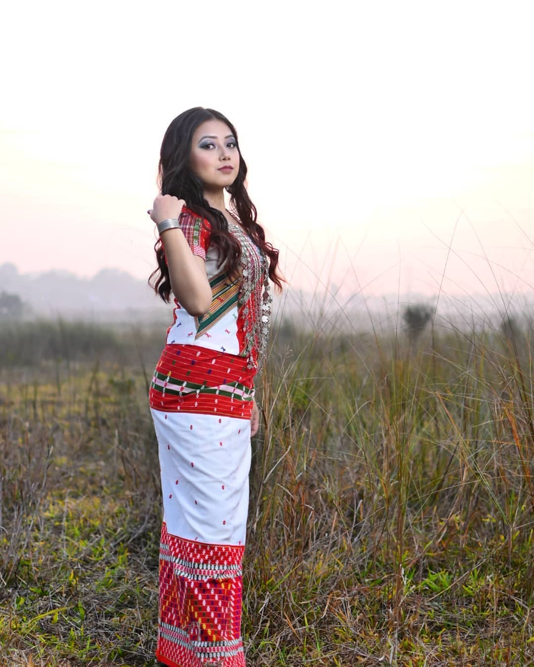 🇮🇳 Northeast India traditional dresses. 🥀🌺🎎 #northeastbeauty  #northeastindia #northeastgirls #exploreindia #exlorenorthe... | Instagram