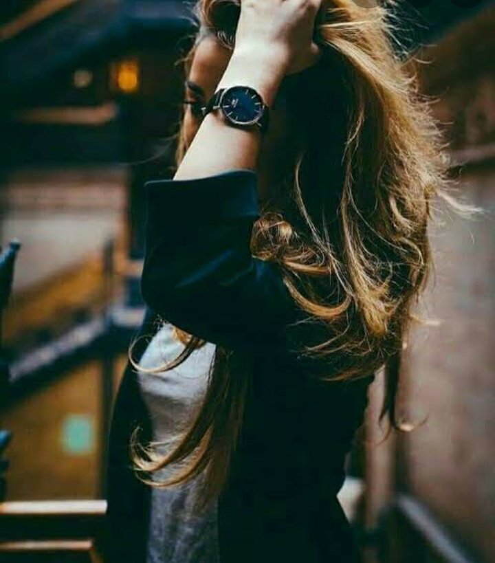 arinda256's tweet photo. The echoes of your voice,
Have all but crowded my head.
A stare at the blank ceiling,
And it's your face I see implanted thereon.
My scapegoat, music,
Has arisen the feelings I once thought were buried.
My smile is getting a little frail, once more.
All for you, that I miss😑 https://t.co/IcArSW7m0c