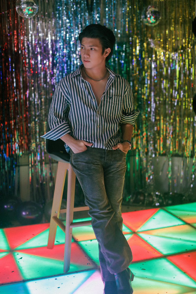 ranzkyle's tweet photo. Back in time 🕺🏻 #disco #70s https://t.co/tzYGvzaQqn