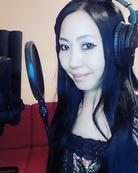 Recorded my vocals tentatively for the next 🇮🇳🇯🇵collab song of Team #MysticJounetsu 
It must be a so peaceful and dreamy song💖

チーム・ミスティック情熱🇯🇵🇮🇳コラボ新曲の仮ボーカルレコーディング
とてもピースフルでドリーミーな曲になりそう💖

<a href="/hiphopibex/">Hip Hop Ibex</a> <a href="/notorioushankar/">kushmir</a> <a href="/sarahhiro/">Hiroko Sarah</a>