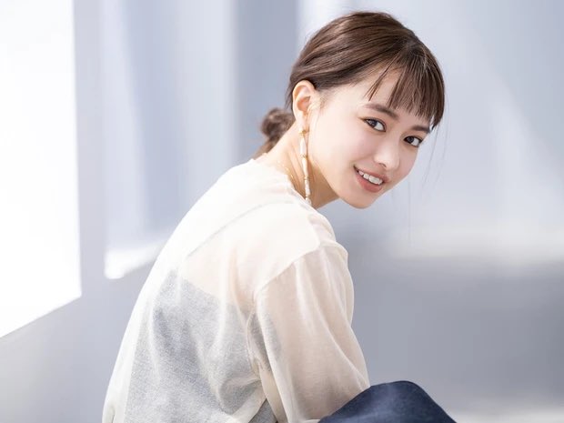 山本舞香bot 非公式 1日1舞香 Day2 いつものクールな感じと違っていい 乃木坂 乃木坂46 山本舞香 かわいい クール 高校