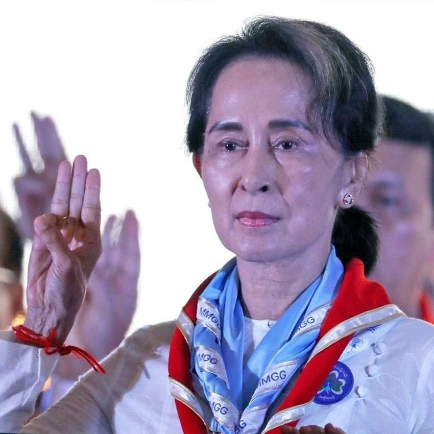 moe_everest's tweet photo. We want justice... We want justice! Let justice be served 💙❤️🙌🏻🕊

#SaveMyanmar
#SaveBurma
#RejectTheMilitary
#WeNeedDemocracy
#HelpUsAndSupportOurLeader #aungsansukyi https://t.co/CzhNzxJNDz