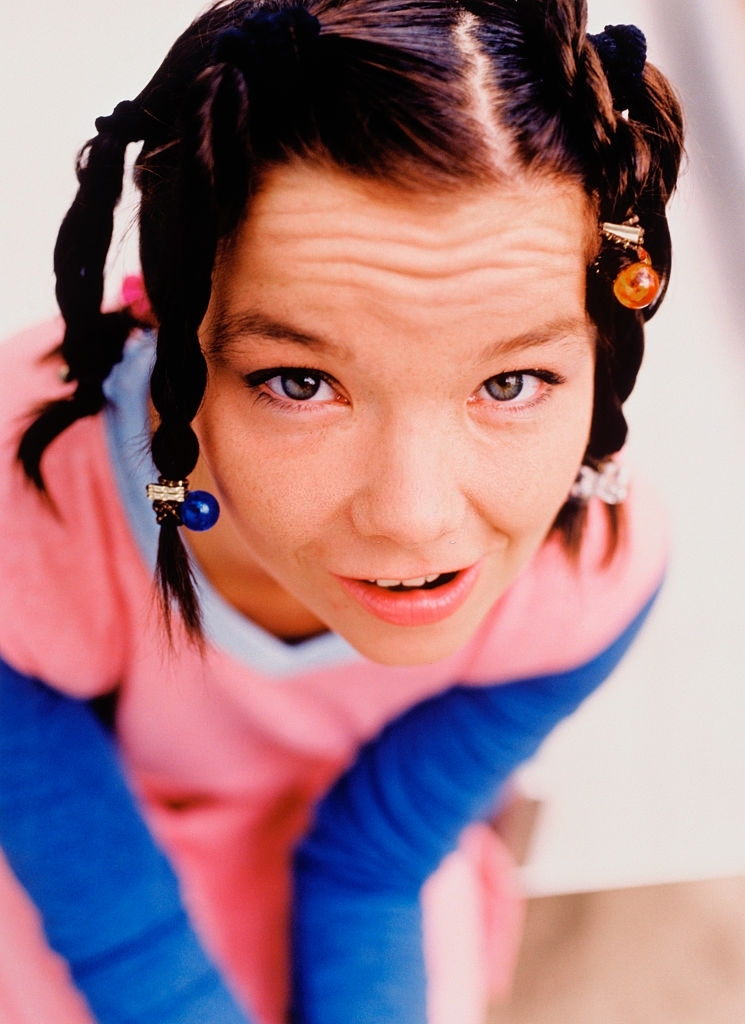 Björk by Naomi Kaltman
@bjork @bjorkfr #naomikaltman
youtu.be/hR2ms9OxdB0