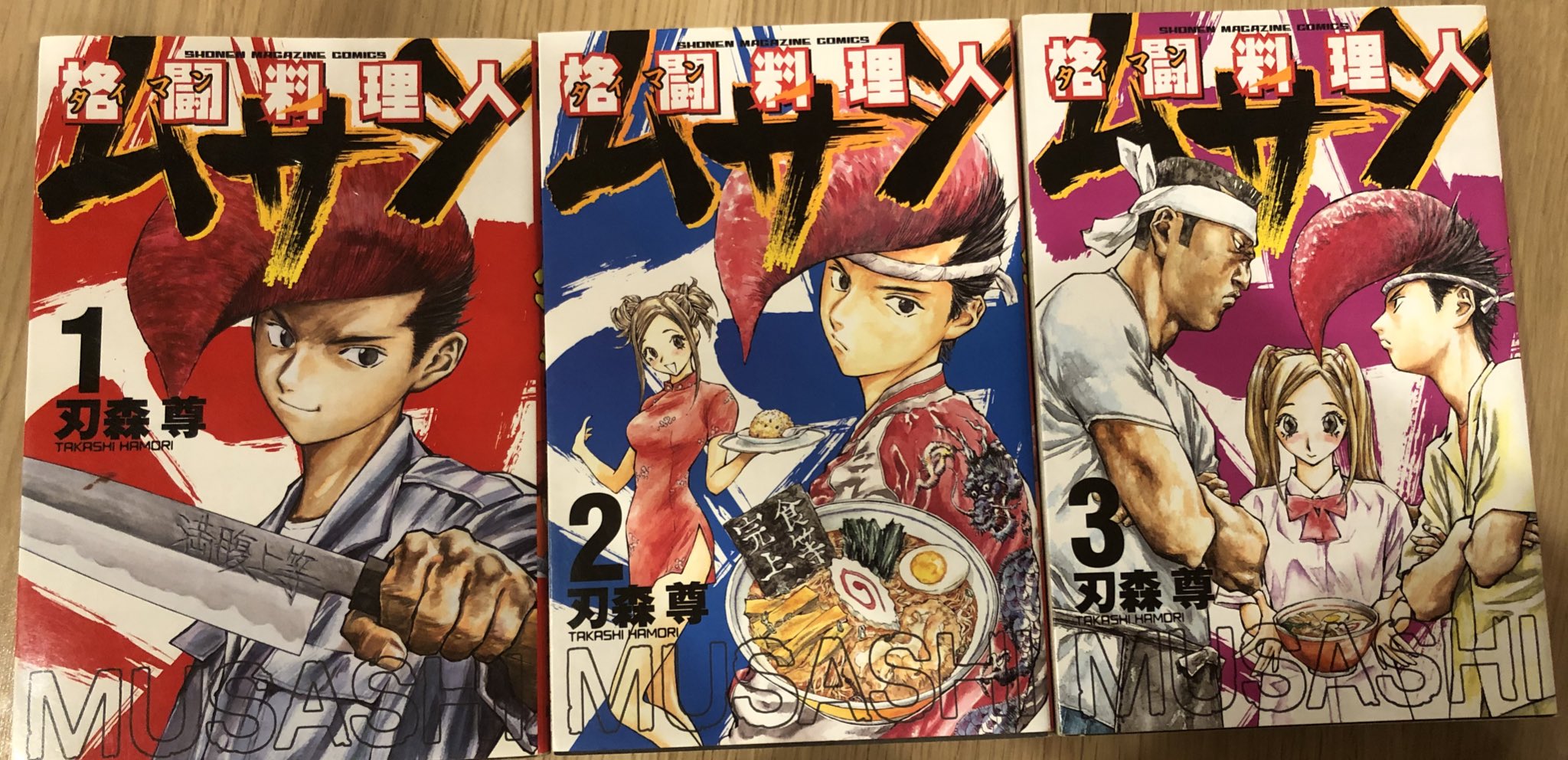 津尾 尋華 次にタイトルの格闘料理人 タイマン料理人 ですが 基本トラブルを料理 で解決するスタイルのためコンテストなどの多人数相手でなく 審査員1人が満足すればいいという形態 この審査員のプロファイリングを行う事で好みをよんで勝負に勝つという