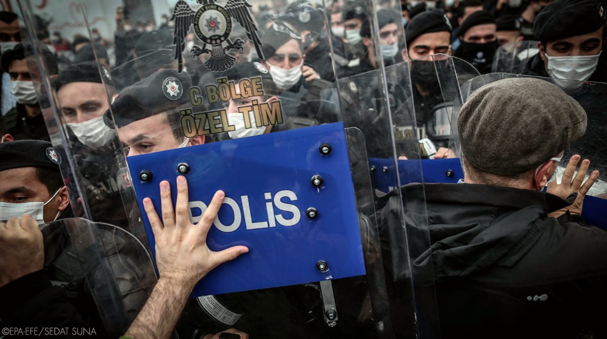 #Turkey: We call for prompt release of students &amp; protestors arrested for participating in peaceful demonstrations, and urge the police to stop using excessive force. We condemn homophobic &amp; transphobic comments by officials, inciting hatred &amp; discrimination against LGBT people.