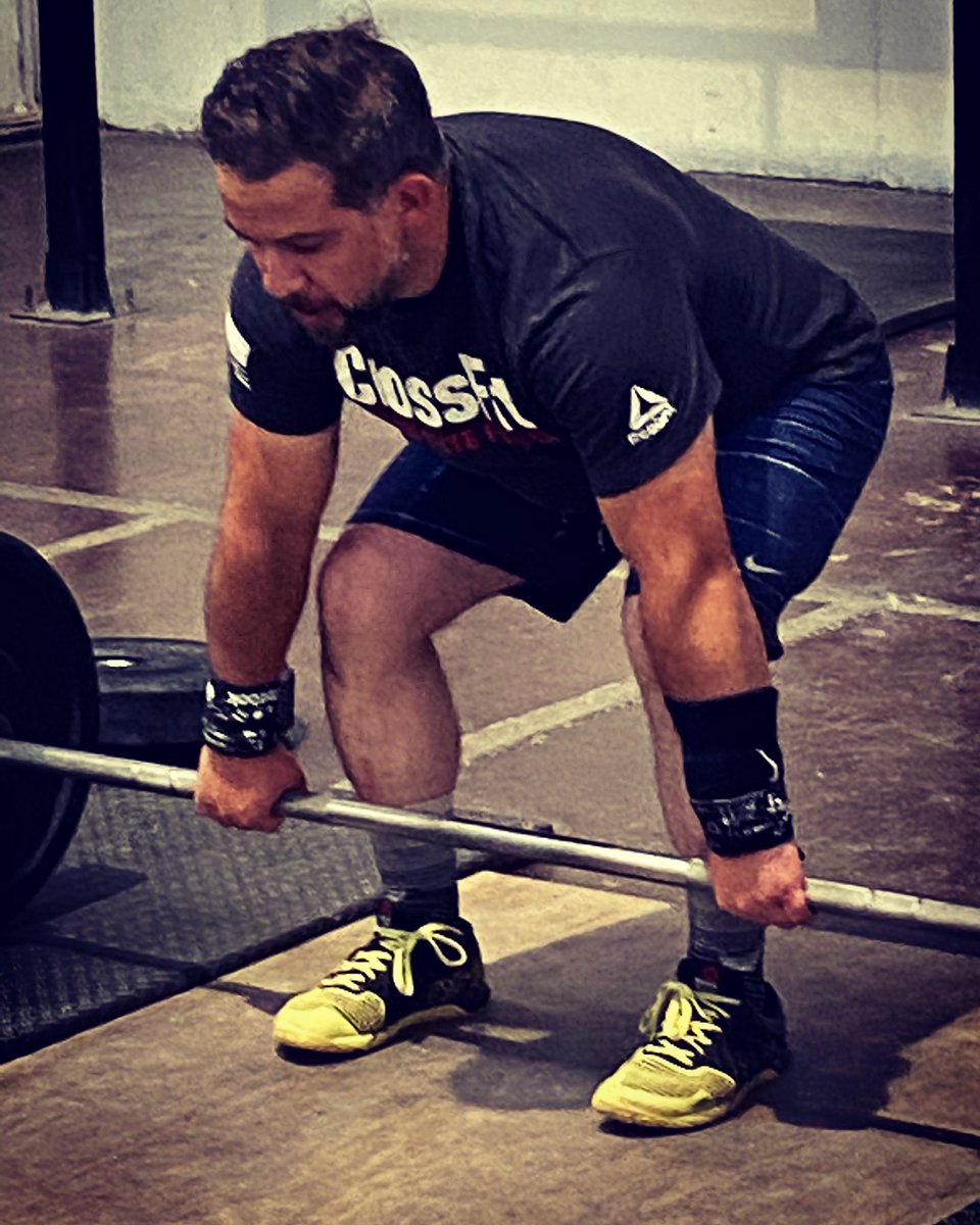 CF_Santiago's tweet photo. “Las personas que dicen que no se puede hacer, no debieran interrumpir a aquellos que lo están haciendo." — Bernard Shaw 

@crossfit_santiago 
@escuela_dosis 
@reebokchile 
@frutos_secos_sobre_ruedas 
@lazarus_vitality_drink https://t.co/hQ8gEQfZZ8