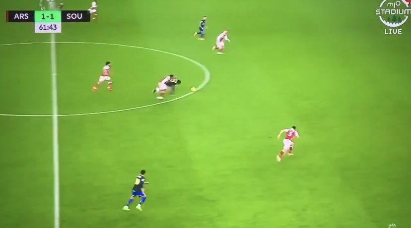 Gabriel on a yellow gets sent off for this but Jorginho does the exact same but he’s allowed to stay on the pitch