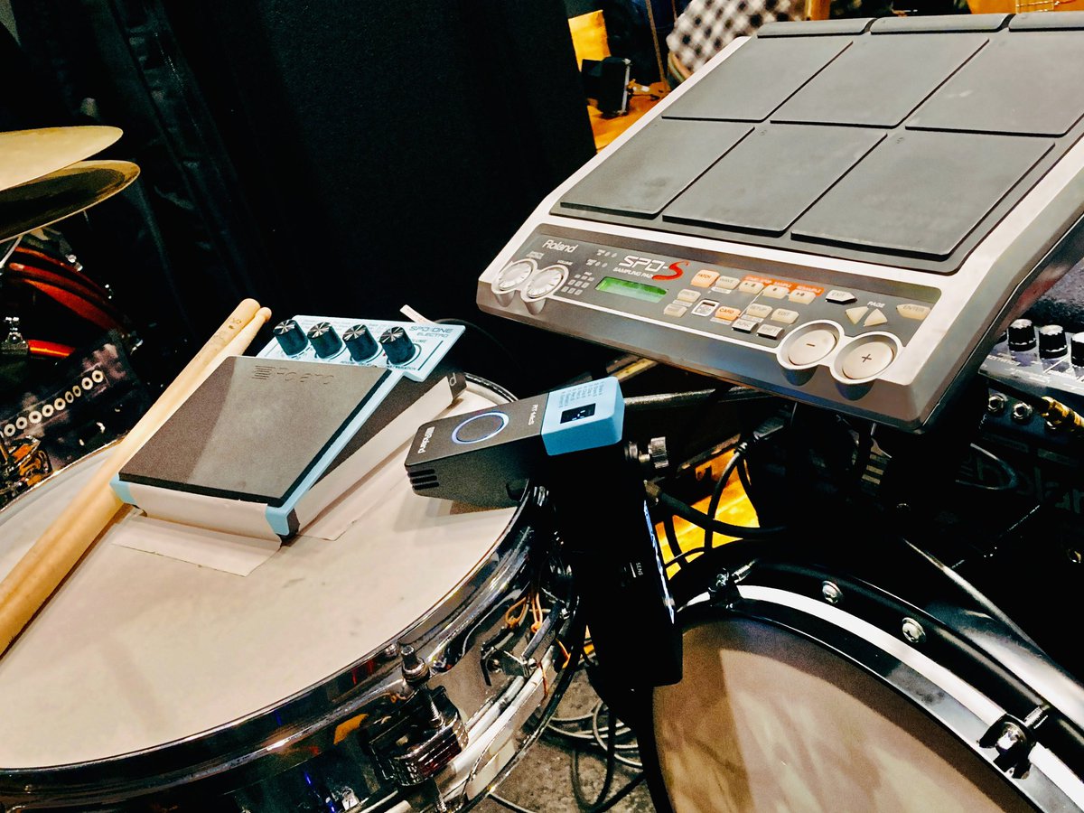 dainoji0728's tweet photo. 機材トラブル！

Speaker sgt.配信スタジオLIVE 第5回

配信URLが変更になりました。

https://t.co/IPaQVKe26m

#speakersgt
#SSRSS
#Roland 
#spds 
#spdone
#RTmicS https://t.co/npFJ2PO7tG