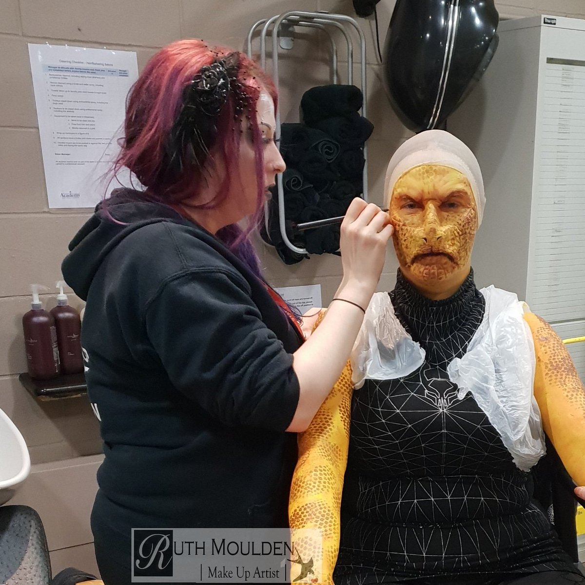 RM_Makeup's tweet image. Love creating a head to toe character. Can't wait to offer our character creation services again for events, theatre groups and anybody else who wants it!
Snake Lady created for an event and part of a teaching demo for media makeup students.
Using @mistairUK  @KryolanUK