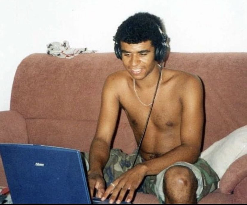 THIS IS APOLLO tweet media