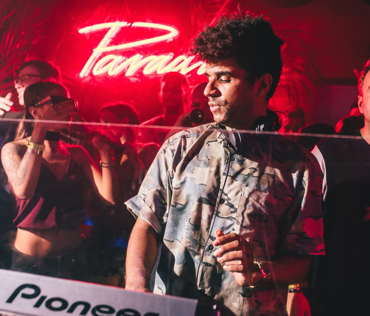 THIS IS APOLLO tweet media