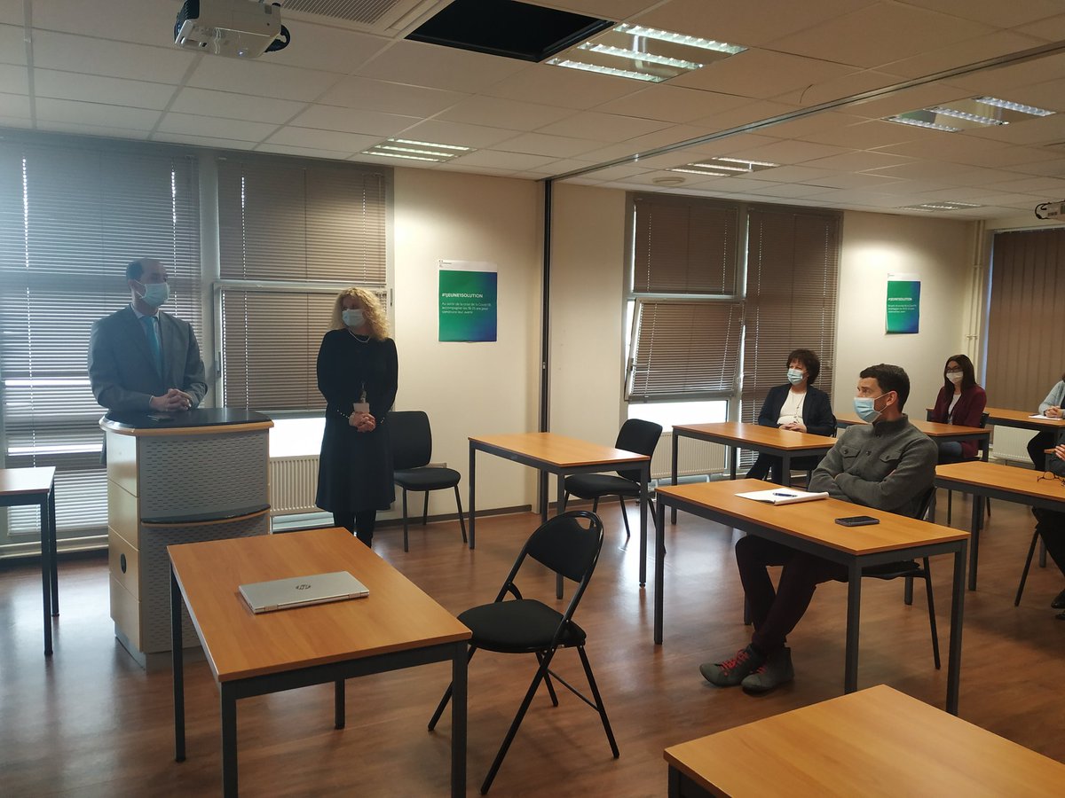 #soutien
Monsieur Raymond YEDDOU, sous-préfet est venu présenter son soutien aux équipes de Pôle Emploi du Cis suite au drame survenu jeudi dernier à Valence. Un temps d'échange apprécié par les équipes 🙏@poleemploicambrai @poleemploicaudry @poleemploillecateau