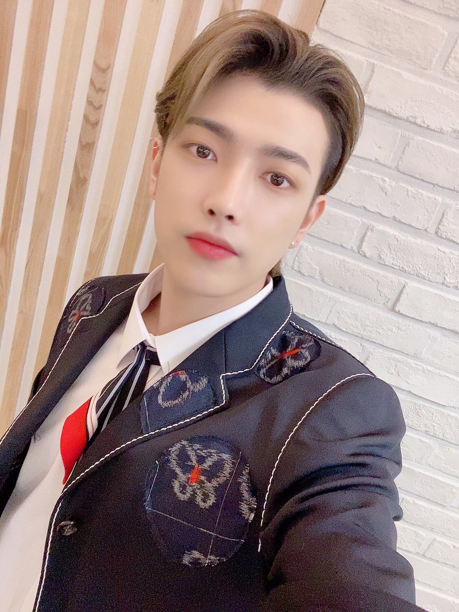 ATEEZofficial's tweet photo. https://t.co/GKR4hXv9ak