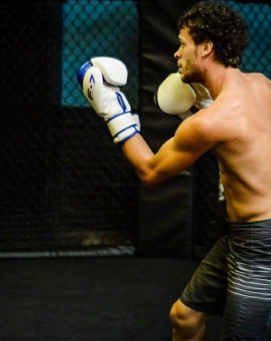 RoninsPeace's tweet photo. Healing from injury sucks...anyone that considers training or competing combat sports listen to your body and make wise decisions I learned the hard way 💯 #AxeWar91 #RoninClan #PandaFAM #calmvibe #Buffalo #boxing #soul #life #kickboxing #MMA #wnymma #famliy https://t.co/nhgObJPfBU
