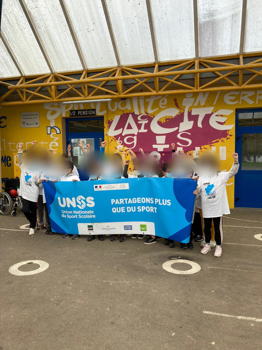 #SOP2021 Les élèves de l’EE M.Curie #generation2024 d’Angoulême pratiquent des ateliers physiques en mode valide puis adapté #inclusion🙌 à tous. Merci au College M.Pallet,au professeur d’Eps, à <a href="/USEP_Charente/">USEP16</a> et <a href="/mattsauvaget/">UNSS16</a> de l’UNSS. <a href="/dsden16/">Dasen16</a> @carolinerobin5 <a href="/UtilisateurLD/">Laurent Didier</a>