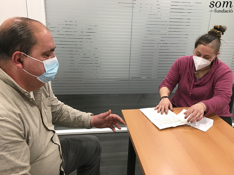 somfundacio's tweet image. L’Angel valora en 1 entrevista les avantatges d’haver sol·licitat l’#assistència, 1 figura de #suport en la presa de decisions que rep de la fundació. Reconeix q deuria demanar més ajuda en certs temes.  Però és la seva decisió!
 
➡️bit.ly/Suports
#SupportDecisionMaking