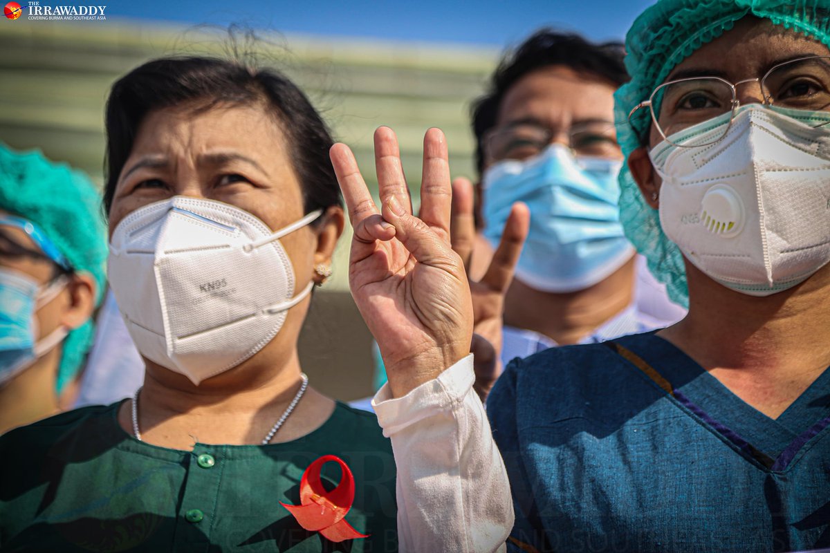 IrrawaddyNews's tweet image. Healthcare workers at a government orthopedic hospital in Mandalay join civil disobedience campaign on Wednesday against military coup in Myanmar. 

#militarycoup #SaveMyanmar