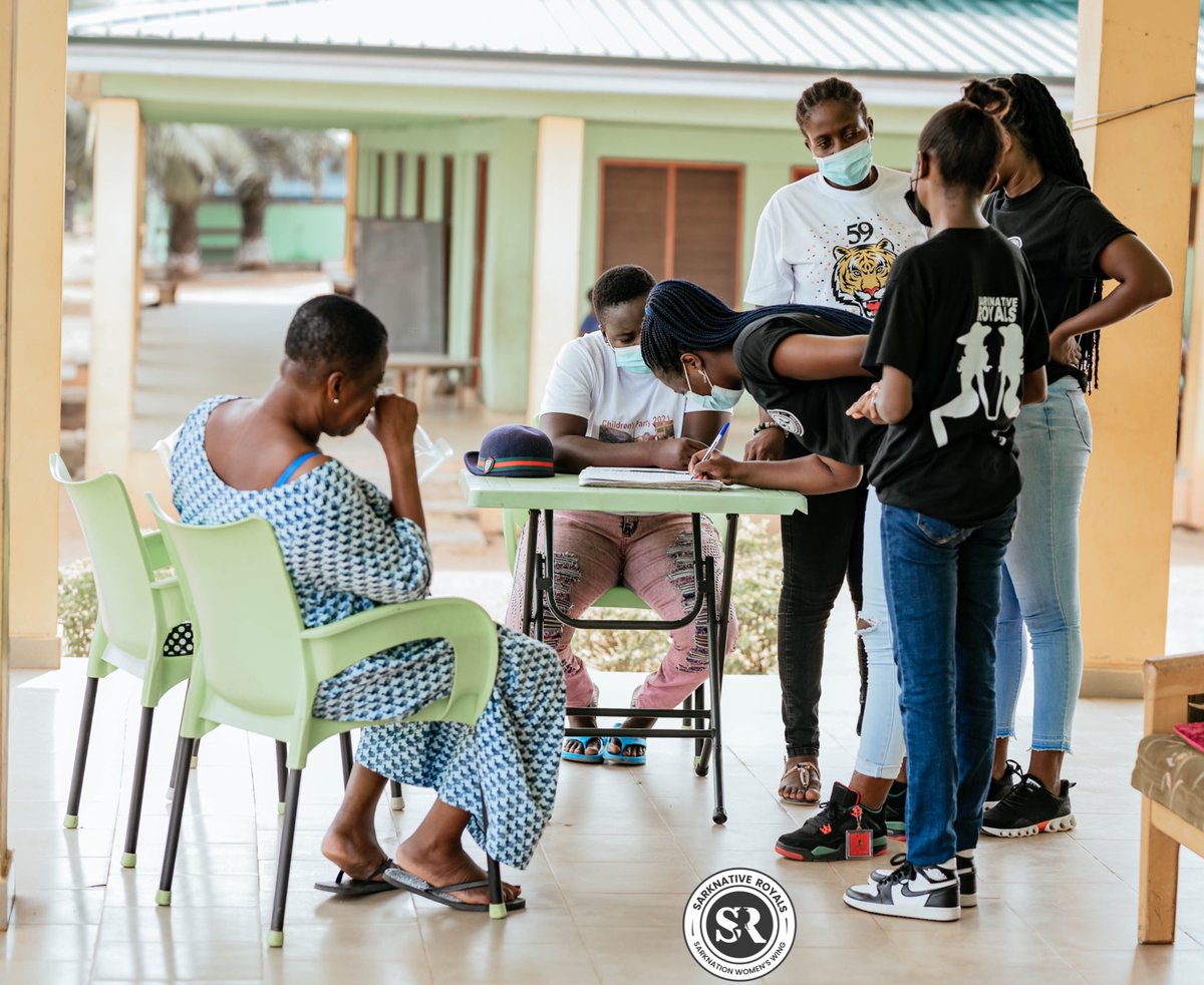 SARK ROYALS👸 tweet media