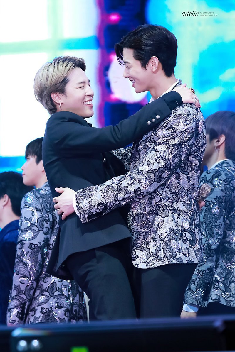 SsuhshineJJS19's tweet photo. แม่ชอบ แม่ว่าได้ //กำไม้พาย 
#CHAEUNWOO #JIMIN https://t.co/O0v5EReWnO