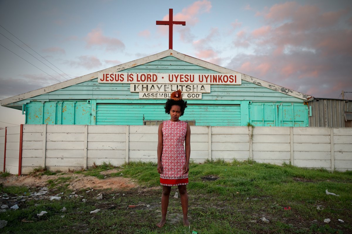 TPGallery's tweet photo. #ArtistTalk: Don't miss Buhlebezwe Siwani in conversation with Mariama Attah on the Black female body experience, activism, spirituality &amp; home. 

📅 Tonight, 6.30pm GMT
👉 https://t.co/0PjO097sjb https://t.co/OsXlyKHgpa