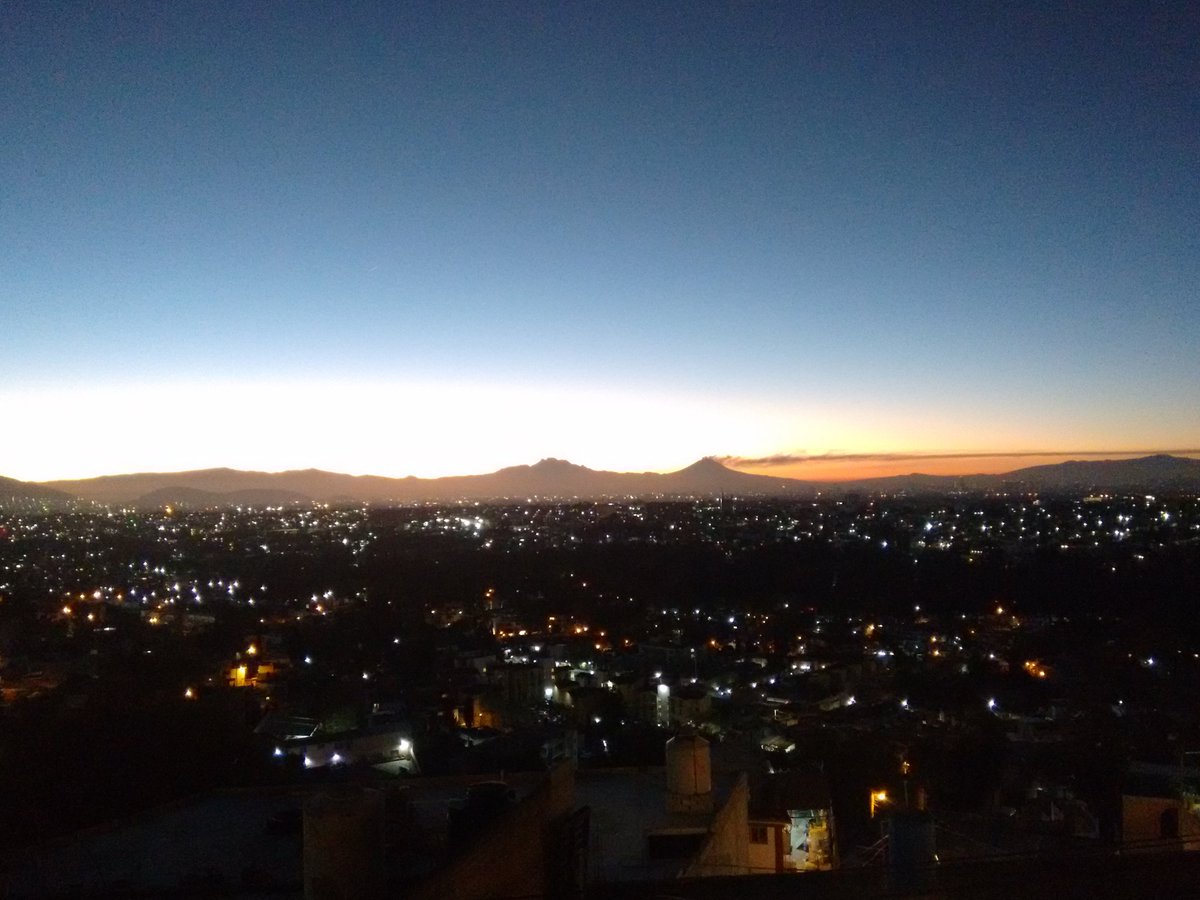 AriasAlexdf's tweet photo. El amanecer de hoy .. https://t.co/vBXMcVJ832
