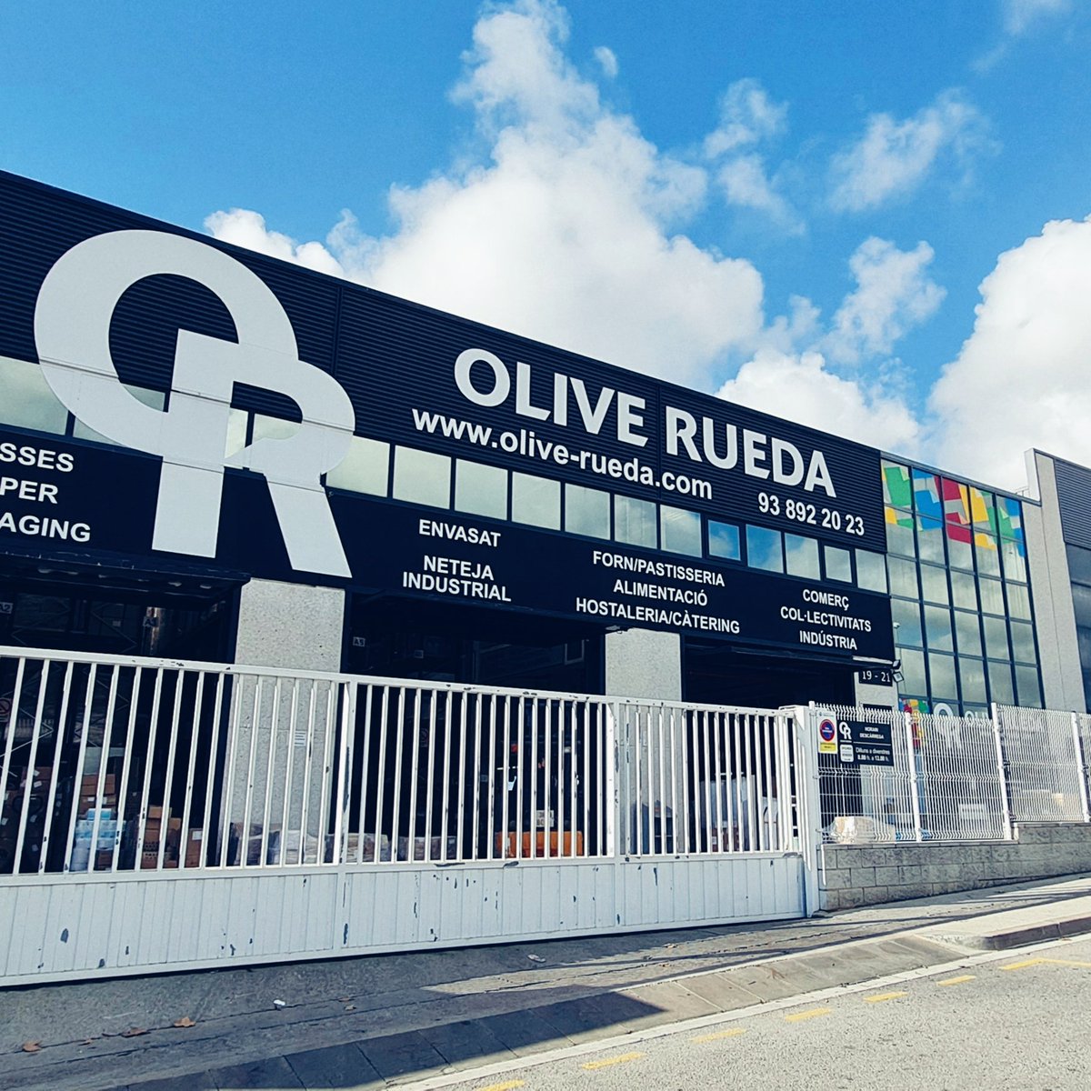 olive_rueda's tweet photo. ⚠️Atenció⚠️🗓️ Els pròxims dies 11 i 12 de febrer romandrem tancats per #inventari. 👉Si tens qualsevol consulta truca'ns al 📞938922023 o envia'ns un mail a ✉️info@olive-rueda.com. ⏰De dilluns a dijous de 8 a 16 h i divendres de 8 a 15 h. #oliverueda #vilanovailageltru https://t.co/kWAqPY6rnu
