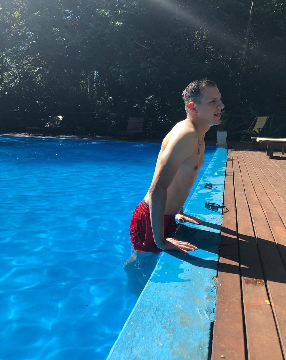 Vladysl90475625's tweet photo. El mundo es enorme para qudarnos parados en el mismo lugar. 🏃‍♂️🚀🌏

Lee mis articulos visitando mi blog👆
https://t.co/rSABEMy6xt

#Poolday #Pileta #Diadepileta #Paz #Relax #vacaciones   #turismo #natureza #bloggerdeviajes #blogdeviajes #blogger #viajero #viajeros #viajes https://t.co/2y9YNbQL5J