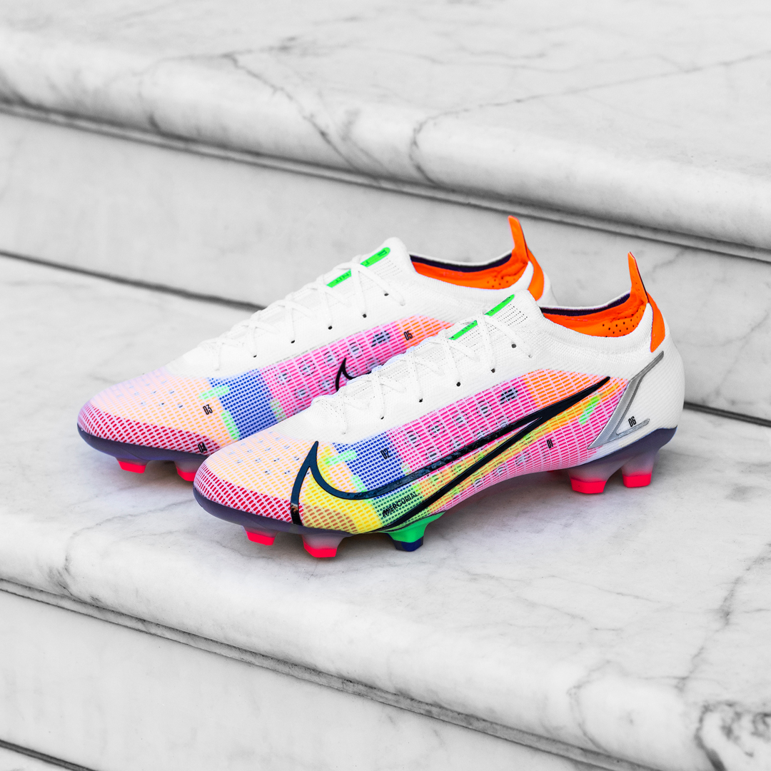 Pro:Direct Soccer on Twitter: "Start one, bench one 🤔 Take your pick with the latest Nike Mercurial Vapor &amp; Superfly 💥 Available NOW at Pro:Direct Soccer 📲 Shop here 🛒 https://t.co/bl8655MNzk