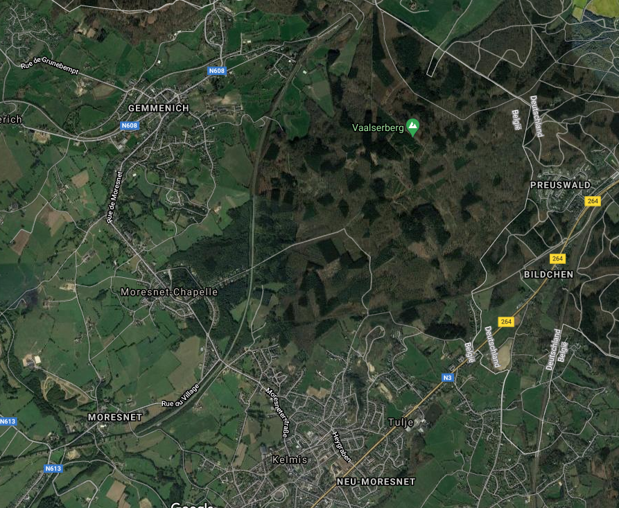 Partially to reflect this incorporation, and to prevent having 3 Moresnets, Neutral Moresnet's town was renamed 'Kelmis' (or 'La Calamine') after a local term for zinc spar. The mayor and effective ruler of Neutral Moresnet became simply the Mayor of the Belgian town of Kelmis.