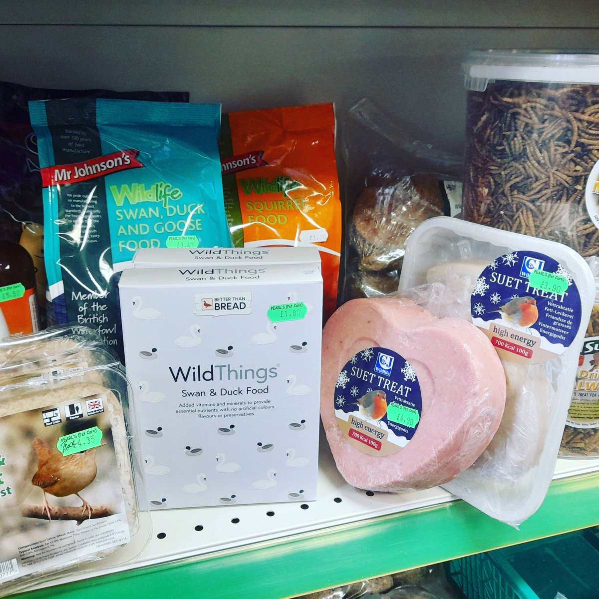 PEARLSPetCare's tweet image. Please don't feed white bread to the ducks and swans! We stock various sizes of suitable feeds.
We also stock suet feasts, mealworms and other nutritious feeds and treats for garden visitors. #BeMoreLocal #ForresLovesLocal #ShopSafeShopSmall # SupportLocalSmallBusiness