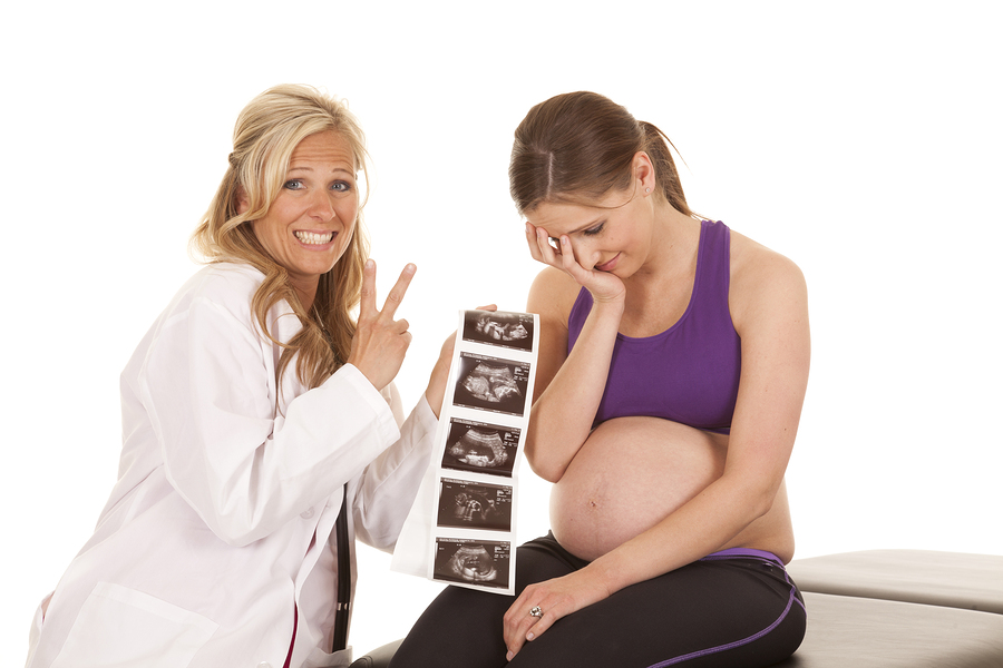 Удачная беременность после. Беременные. Женщины беременные двойней. Женщина с многоплодной беременностью.
