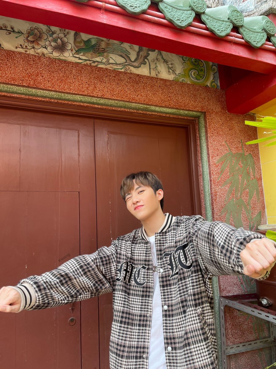 cheng4lu12's tweet photo. I am going to sleep, can you reply me?🤩🤩
#Gunnapatn300kFT https://t.co/wTr7qFLFMJ