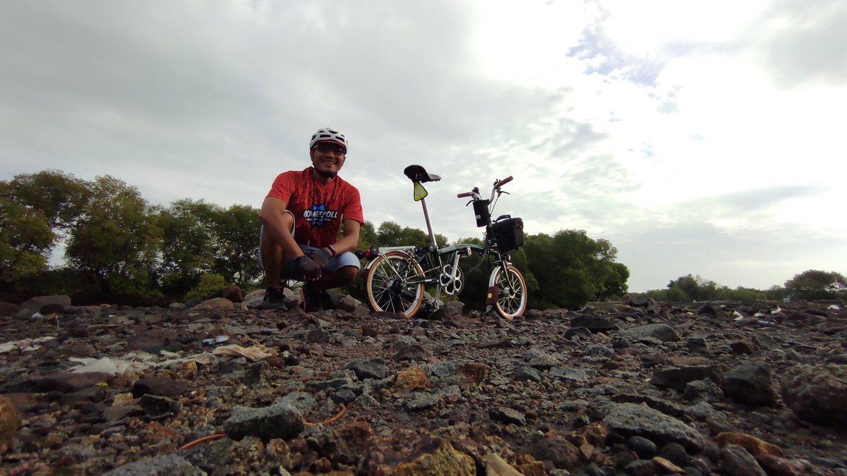 mamentorium's tweet photo. JLo Ride - Juanda Loop Ride https://t.co/DdDWM5x9Jj