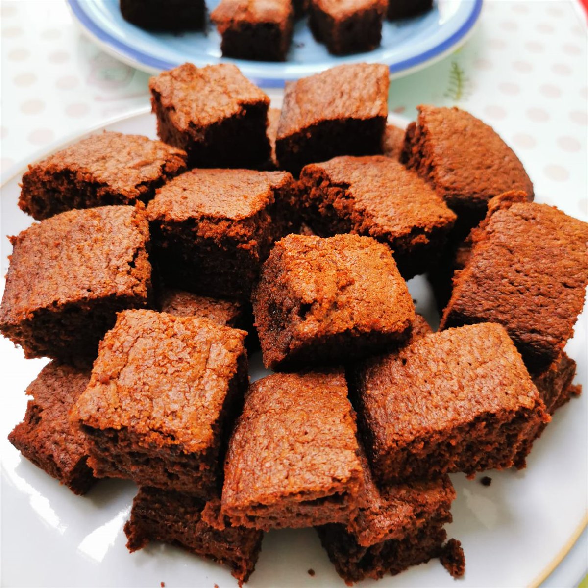 DurhamHighSch's tweet photo. Week three of the Sixth Form Great Cook-Off Challenge.
This time, students were tasked with making peri-peri chicken π and chocolate brownies π§
Here is what they came up with ππ
#DHSatHome #BeYourBest https://t.co/tNOQHYXpKO