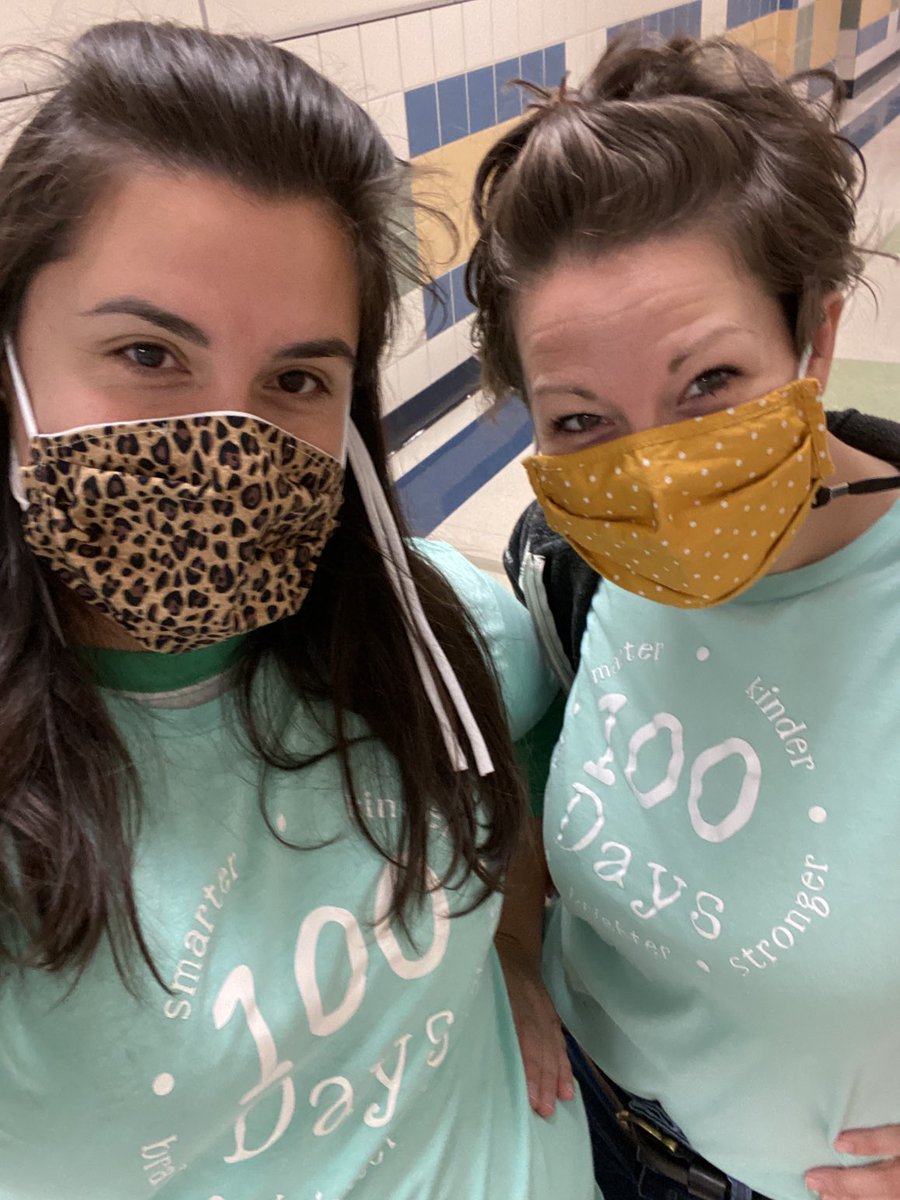 jesicaLSLE's tweet photo. Happy 100 days of school! Matching T-shirt and names . #ExperienceSLE https://t.co/XW3Kkwlbma