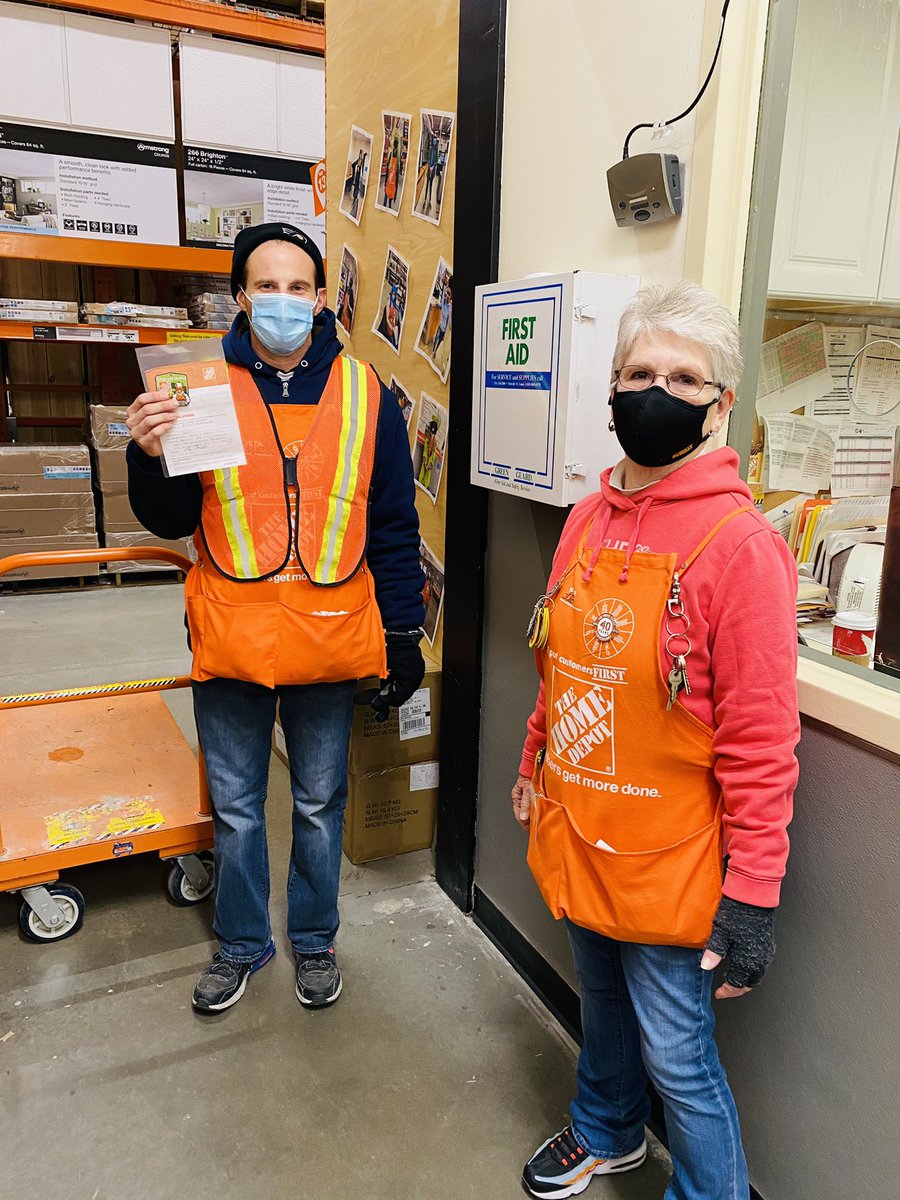 Mandy Feasler (@asds1605) on Twitter photo Head cashier <a href="/Flo13802673/">Flo</a>  recognizing Eddie our 96 crew for his outstanding work during the snow storm to ensure our customers and associates were safe! Great job Eddie. 🧡 @skfroude <a href="/Depot_EK/">Euall Kerr</a> @AdamTheDHRM Head cashier <a href="/Flo13802673/">Flo</a>  recognizing Eddie our 96 crew for his outstanding work during the snow storm to ensure our customers and associates were safe! Great job Eddie. 🧡 @skfroude <a href="/Depot_EK/">Euall Kerr</a> @AdamTheDHRM