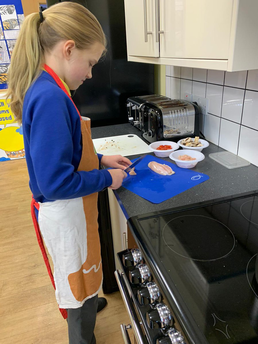 qdprimaryschool's tweet photo. Yesterday, I made a healthy meal for my DT lesson with Mrs. Docherty. It was delicious 🤤 #QDtwittertakeover https://t.co/hllru8zbUH