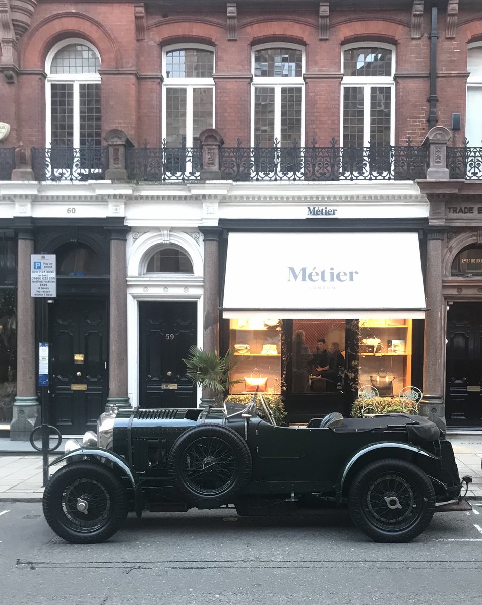 RubberTrim's tweet photo. 1931 Bentley 4.5 litre Supercharged (Blower).  In Mayfair, London. Only 55 made.
#classiccars #vintagecars #bentley @udcvs ⁦@bentley_club⁩ ⁦@ab_classics⁩ ⁦@VintageCarClub⁩ ⁦

 https://t.co/I7ZXaSOAKt
 for seals, carpets, vinyls etc for classics like this https://t.co/mTmgj0G0MI