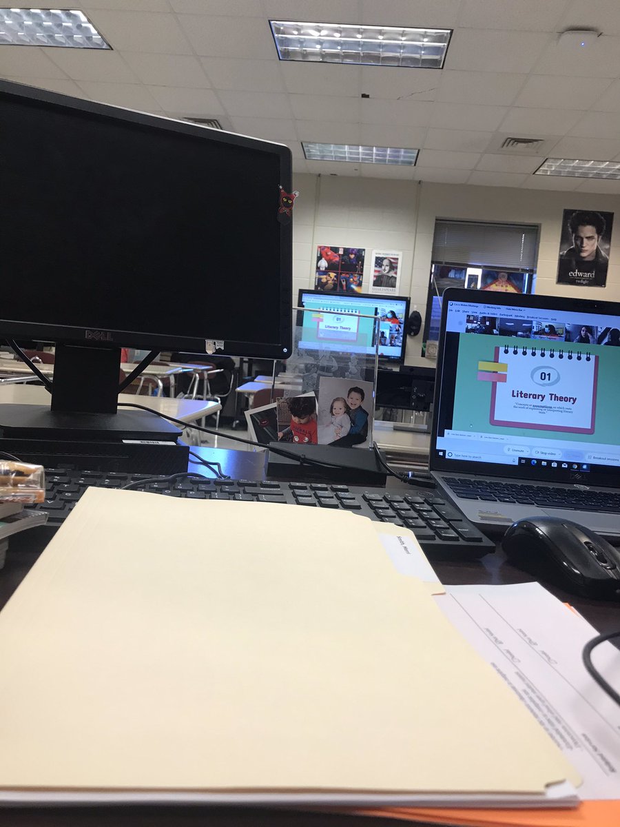 Merris79's tweet image. So honored to have Mrs. Chapman speaking to AP lit #jefcoedlearning @JEFCOED