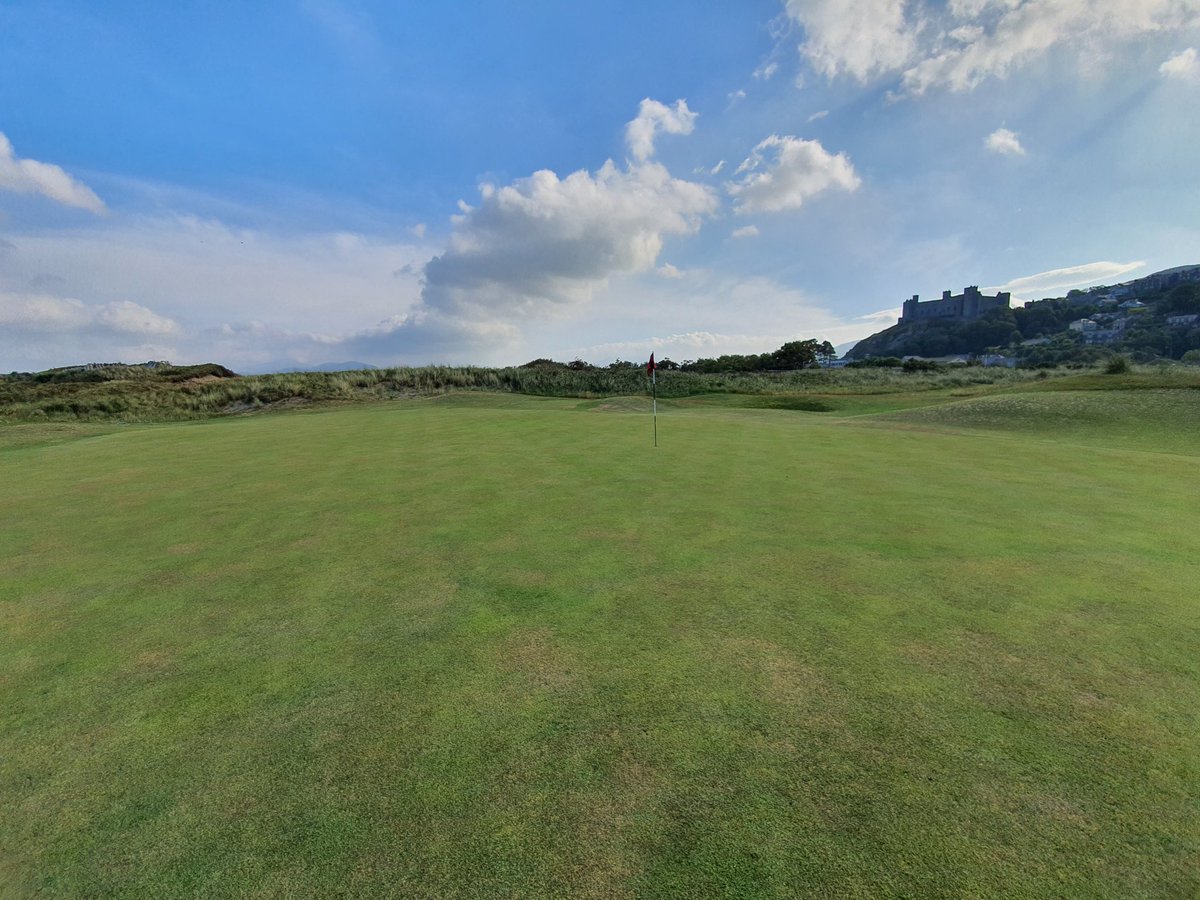 Like, (Follow) &amp; RT for a chance to win a 4ball worth £380 in our February Prize Draw! Entries close 28th Feb and winner announced soon after. Good luck everyone. ⛳