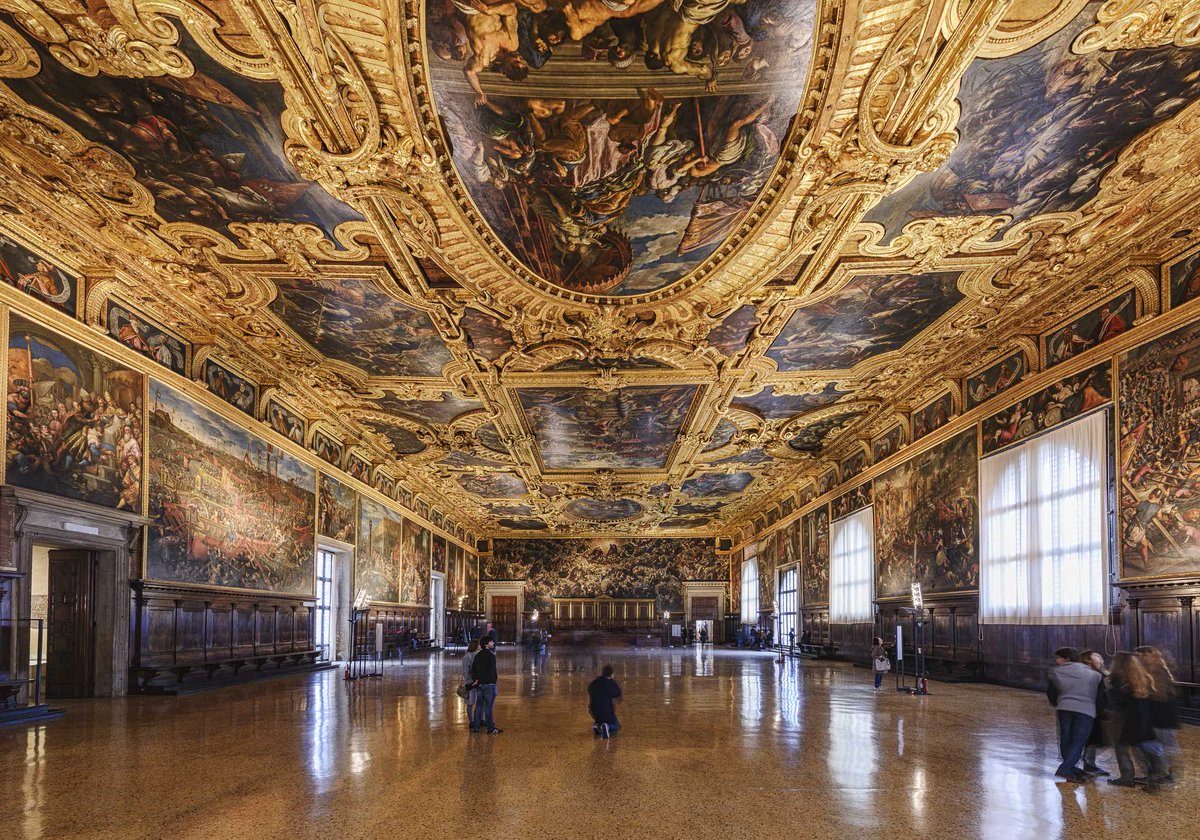 visitmuve_it's tweet photo. In occasione del #CarnevaleVenezia2021 riaprono al pubblico Palazzo Ducale e Museo Correr
Durante le celebrazioni sarà possibile tornare nuovamente a vedere la bellezza di #Venezia custodita in questi straordinari luoghi d’arte.

Info 👉https://t.co/A090zDOLKU https://t.co/vEOgfcqv1f
