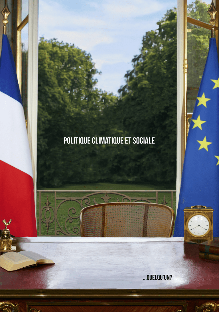 AnvCop21's tweet photo. Le vide de la politique climatique et sociale du gouvernement reconnu illégal ! #LAffaireDuSiècle 

@sixtinedano en soutien aux activistes #DécrochonsMacron

Retrouve la galerie sur 👉https://t.co/HRuN2CuTo6 https://t.co/W4Yj8GuVdT