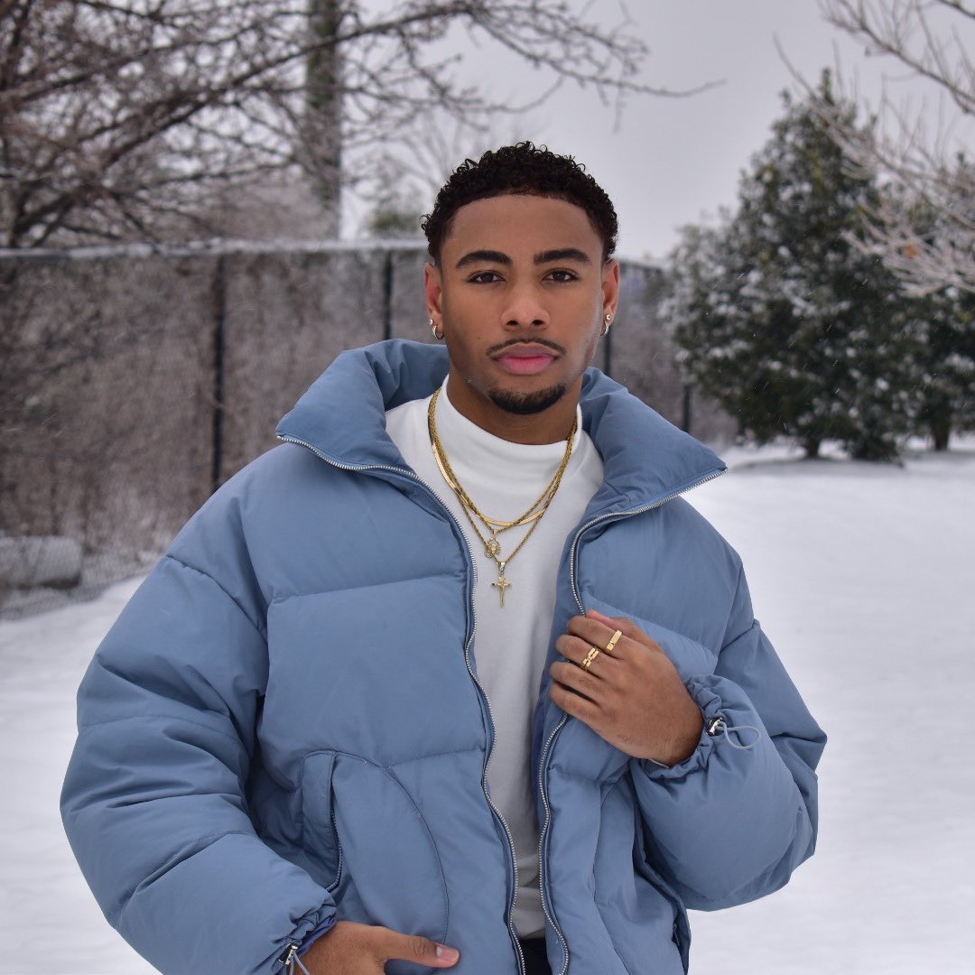 theisaiahneal's tweet photo. Today I'm icy, but I'm prayin' for some more snow https://t.co/DQ0m9aEOc7