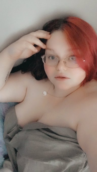 Zella Dread’s pics and videos