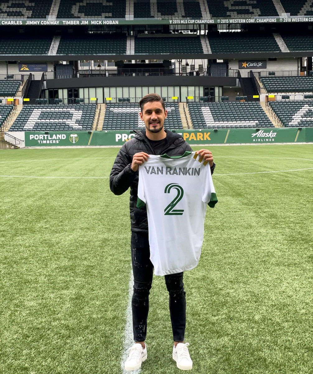 MundoDeFichaje2's tweet photo. OFICIAL: ¡José Carlos #VanRankin es nuevo jugador de #PortlandTimbers!
El latetal mexicano llega en calidad de préstamo con opción de compra procedente de las #Chivas. https://t.co/UyPwZlZwKf